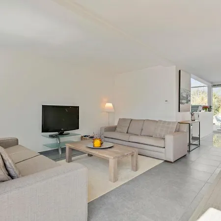 Ferienhaus Modern Architectural House 5 Min From Beach With Great Private Garden *